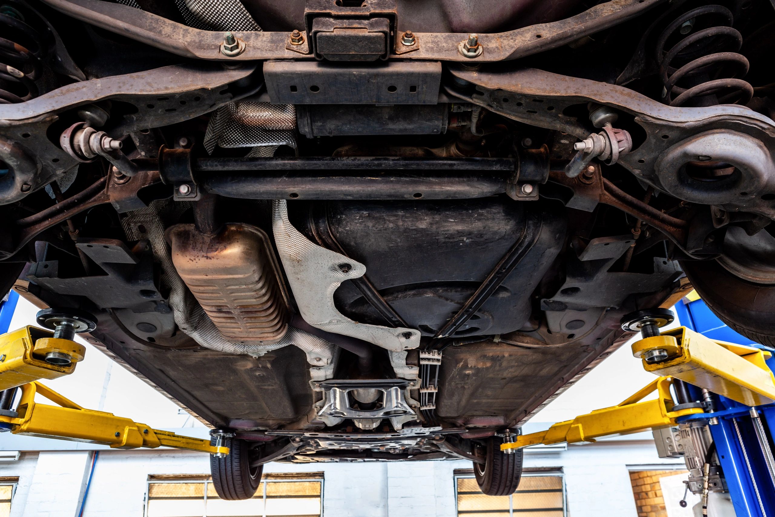 frame straightening car